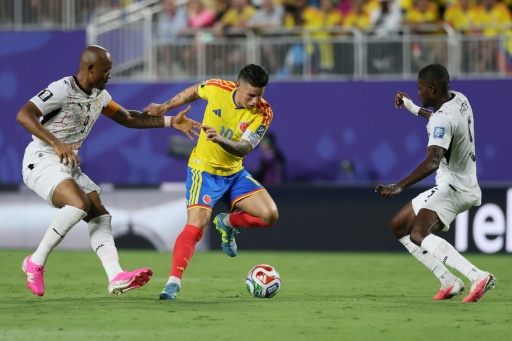 El centrocampista colombiano James Rodríguez  durante el partido de dieciseisavos de final de la Copa Mundial de 2026 entre Colombia y Ghana, disputado en el Kansas City Stadium de Kansas City el 3 de julio de 2026 — Odd ANDERSEN / AFP