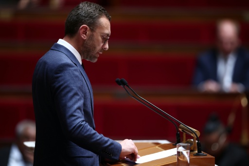 Julien Dive, député Les Républicains, intervient lors d'un débat à l'Assemblée nationale, à Paris, le 8 juillet 2025 — Guillaume BAPTISTE / AFP