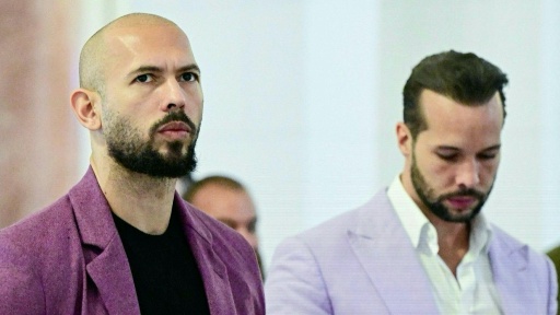Arrestation des frères Tate: leur avocat dénonce un "coup monté"
