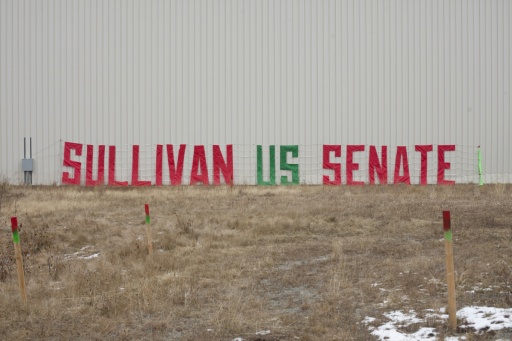 Législatives en Alaska: Dan Sullivan soutient le candidat Dan Sullivan pour battre un certain... Dan Sullivan