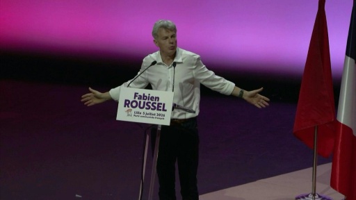 Au congrès du PCF, Fabien Roussel fait un pas de plus vers sa candidature à la présidentielle