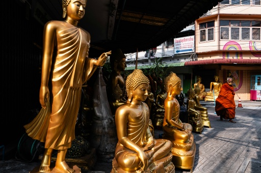 Death toll hits 10 in Thai monk procession crash