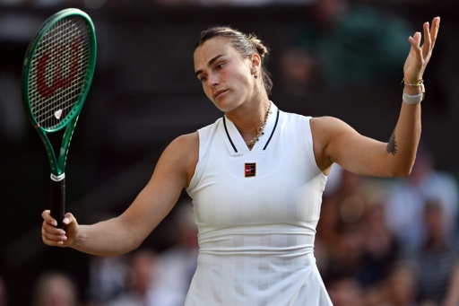 Número 1 do mundo, Sabalenka perde para Osaka e cai nas oitavas de Wimbledon