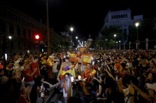 Ecstatic celebrations as Spaniards fete World Cup triumph