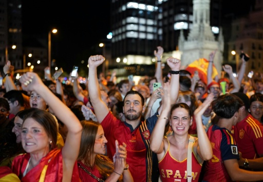 L'Espagne championne du monde de foot: Madrid fait la fiesta pour sa Roja