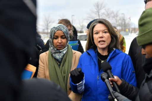 Etats-Unis : verdict partagé entre gauche et centre aux primaires démocrates