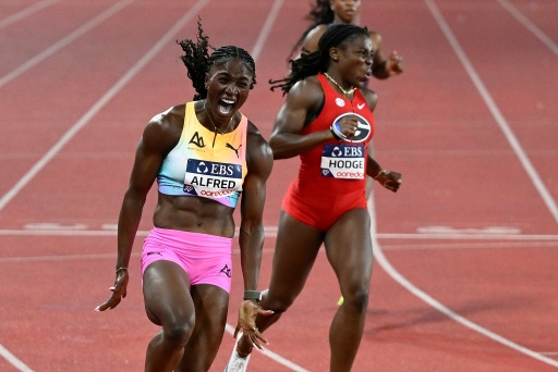 La Sainte-Lucienne Julien Alfred s'impose sur 200 m à Monaco le 10 juillet 2026 — Frederic Dides / AFP