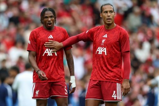 Liverpool debe mejorar tras una temporada "inaceptable", dice Van Dijk