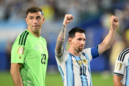 Argentina "vai competir até o fim", garante Messi após classificação dramática para as oitavas