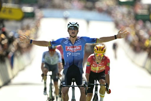 Van der Poel vence al calor y se impone en la 9ª etapa del Tour de Francia