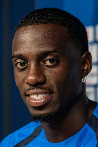 L'Américain Timothy Weah capitaine de l'OM cette saison, lors d'une conférence de presse, le 19 août 2026 à Marseille, avant le début de la saison de Ligue 1 — Miguel MEDINA / AFP