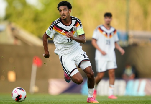 DFB-Kapitän Onyeka fordert mehr Spielzeit für Talente