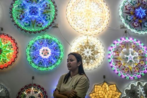 La fabricante de lanternes Angelica David lors d'un entretien avec l'AFP dans son atelier de San Fernando, à Pampanga le 3 septembre 2026 aux Philippines — Jam STA ROSA / AFP