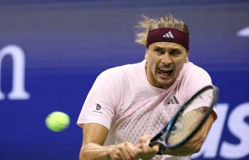 At last: Straight sets win over Tabilo puts Zverev in US Open last 16
