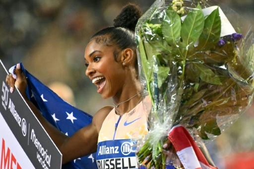 La estadounidense Masai Russell celebra su triunfo en los 100 metros vallas de la reunión de Bruselas, el 5 de septiembre de 2026 en el estadio Rey Balduino — NICOLAS TUCAT / AFP