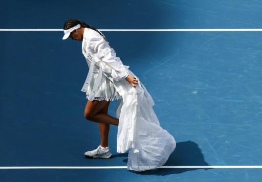 La Japonaise Naomi Osaka en veste Thom Browne à l'US Open, à New York, le 3 septembre 2026 — TIMOTHY A. CLARY / AFP