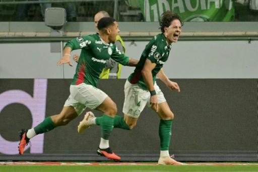 Con lo justo, Palmeiras gana 1-0 a Liga y mantiene pleno de Brasil en Libertadores