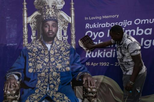 Família real de Uganda em 'prisão domiciliar' em meio à disputa por sucessão