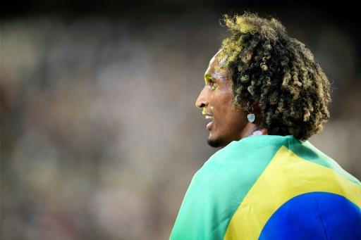 Alison dos Santos vence prova dos 400 m com barreiras na etapa final da Diamond League