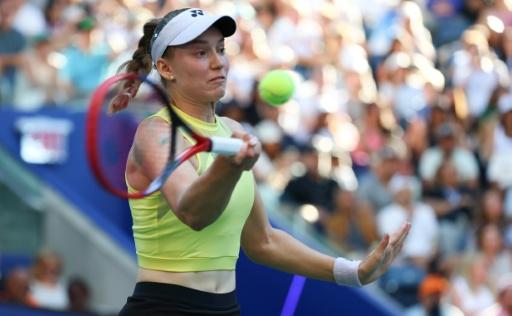 US Open: Rybakina à une marche du trône mondial, Zverev enchaîne