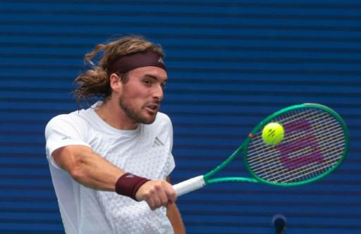 Le Grec Stefanos Tsitsipas et son revers à une main au 1er tour de l'US Open le 31 août 2026 à Flushing Meadow — KENA BETANCUR / AFP