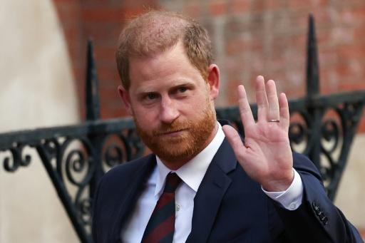 Enrique enfrentó en los tribunales la decisión de reducir el nivel de seguridad para él y su familia — HENRY NICHOLLS / AFP