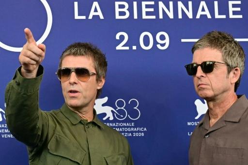 Los hermanos Liam Gallagher (I) y Noel Gallagher en la Mostra de Venecia, el 5 de septiembre de 2026 — Stefano Rellandini / AFP