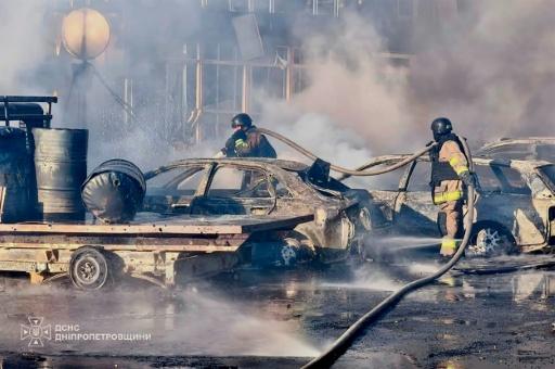 Russian strike on Ukraine shopping centre kills at least four
