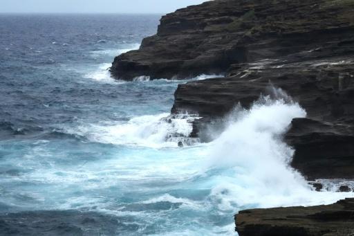 Hurricane warning issued for westernmost Hawaiian islands