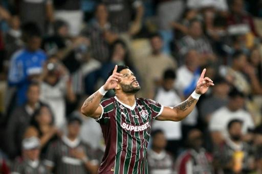 Fluminense vence Platense (2-0) e abre vantagem nas quartas da Libertadores