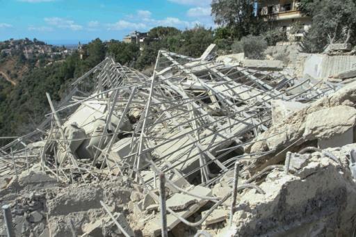Une structure détruite  par une frappe aérienne israélienne sur le village d'Arabsalim, dans le sud du Liban, le 6 septembre 2026 — MAHMOUD ZAYYAT / AFP