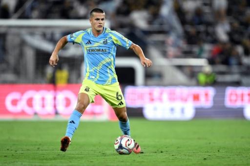 Teenager Sullivan named in new-look US squad