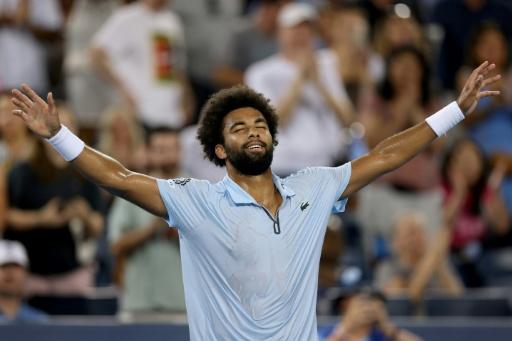 Arthur Fils celebra su victoria ante Thiago Tirante en cuartos de final del Masters 1000 de Cincinnati el 20 de agosto de 2026 — MATTHEW STOCKMAN