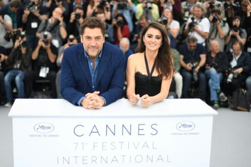 Los intérpretes españolas Javier Bardem y Penélope Cruz en el Festival de Cannes, en el estreno de "Todos lo saben", el 8 de mayo de 2018 — LOIC VENANCE / AFP