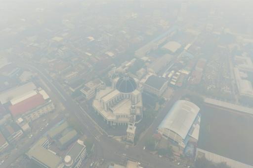 According to Greenpeace estimates using government data, some 35 million people in Indonesia are exposed to toxic haze — BAY ISMOYO / AFP