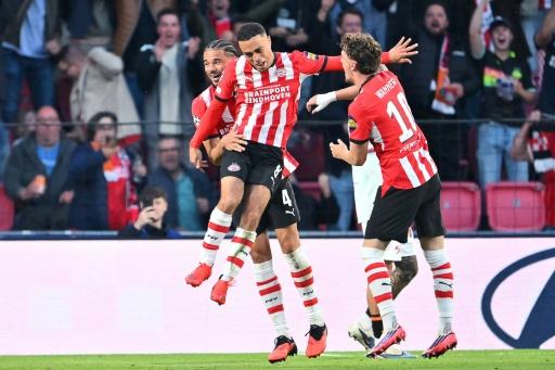 Champions League: PSV und Roma starten nur mit Remis