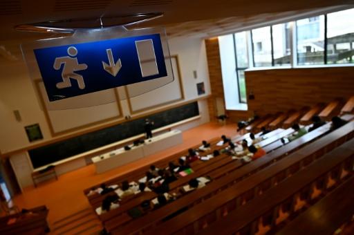 L'université française doit-elle demeurer quasi gratuite et accessible à tous ? — Damien MEYER / AFP