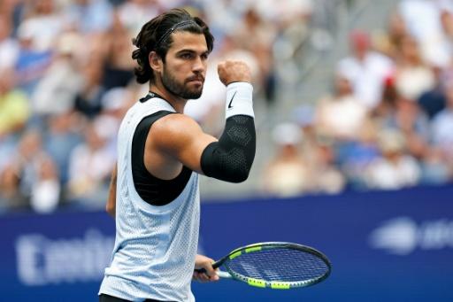 Starker Alcaraz in drei Sätzen ins Viertelfinale