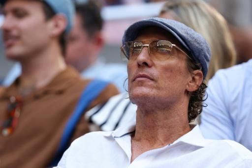 El actor Matthew McConaughey presencia la victoria de Carlos Alcaraz en octavos del US Open el 6 de septiembre de 2026 — MATTHEW STOCKMAN