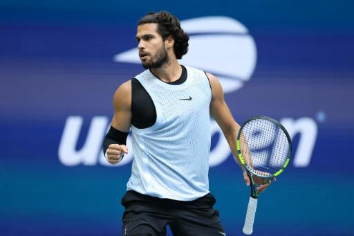 Carlos Alcaraz celebra un punto del triunfo en octavos del US Open el 6 de septiembre de 2026 — MATTHEW STOCKMAN
