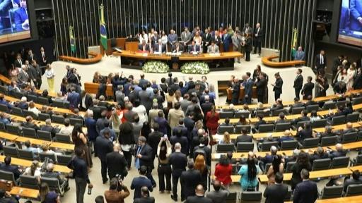Congresso aprova lei que aumenta controle sobre terras raras