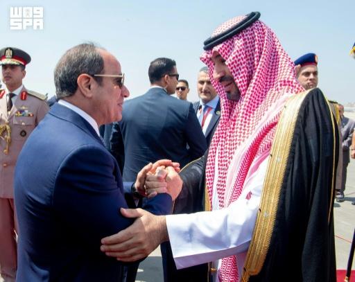 السعودية ومصر تشددان على ضمان حرية الملاحة عبر باب المندب والبحر الأحمر