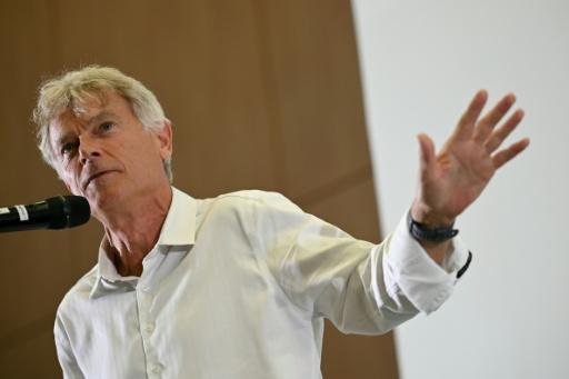 Présidentielle : Fabien Roussel, secrétaire national du Parti communiste, officialise sa candidature
