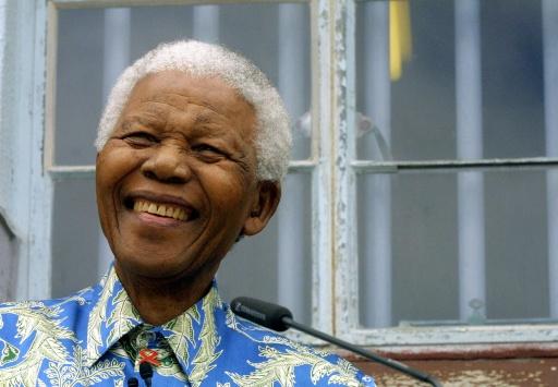 África do Sul busca impedir leilão nos EUA de objetos que pertenceram a Mandela