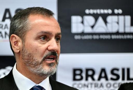Ministro do STF suspende diretor-geral da PF em meio a crise no Judiciário