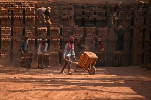 Malgré la rébellion, les travailleurs migrants toujours plus nombreux au Cachemire indien
