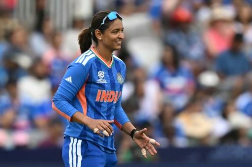 India cricketers refuse Asia Cup trophy from top Pakistan official