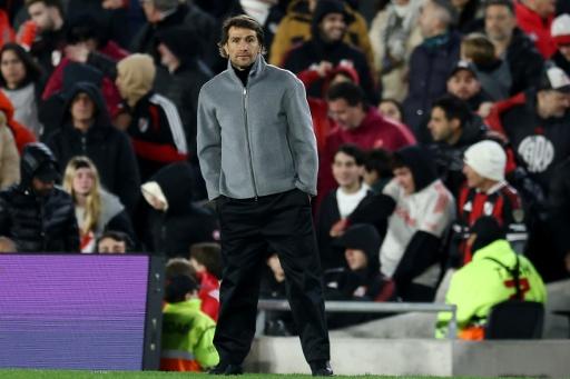 El "nuevo" River, a una brazada de salir de su incómoda posición en Argentina
