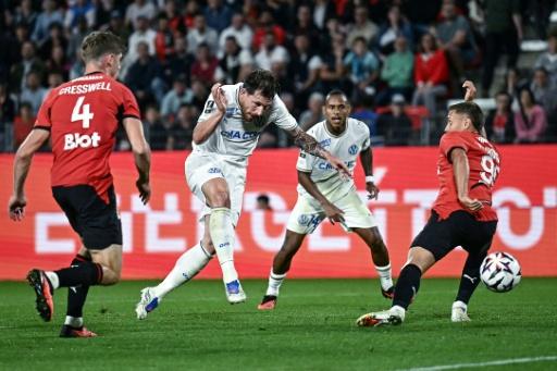 Le milieu franco-danois de Marseille Pierre-Emile Hojbjerg (au centre) à Rennes le 11 septembre 2026 en France — Loic VENANCE / AFP