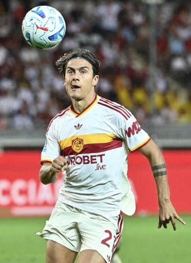 El mediapunta argentino de la Roma Paulo Dybala busca el balón ante el Torino, en Turín, el 14 de septiembre de 2026 — Isabella BONOTTO / AFP